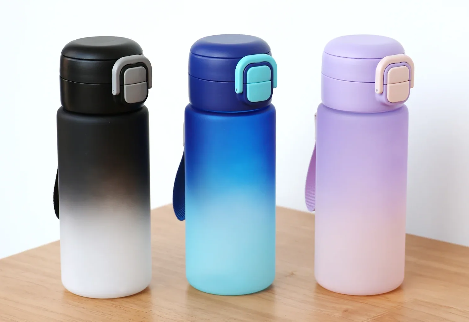 Can You Put Hot Water in a Plastic Water Bottle? Materials, Lids and Temperature Limits