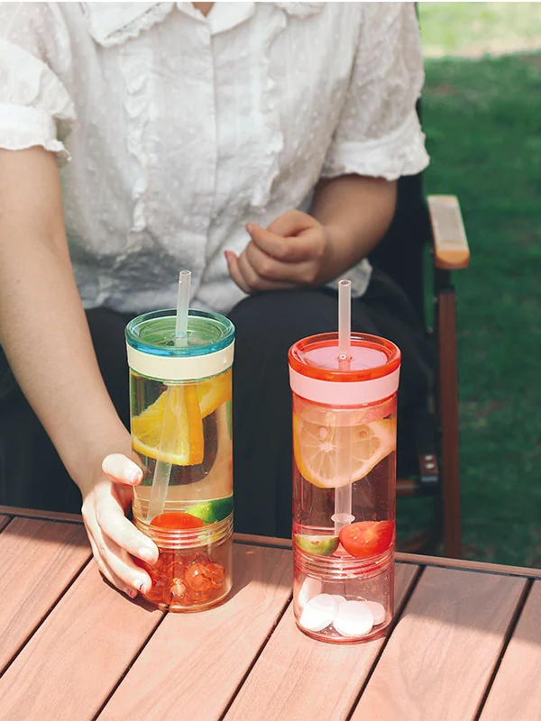 Opción de personalización de vasos de plástico: botellas de agua personalizadas