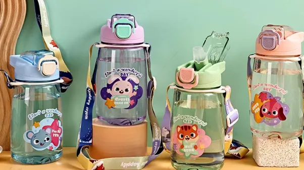 Botella de agua de plástico para niños de 650 ml modelo 2350