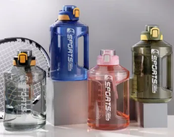 Jarra de agua de plástico de gran capacidad de 1600 ml modelo 2306 (variante transparente)