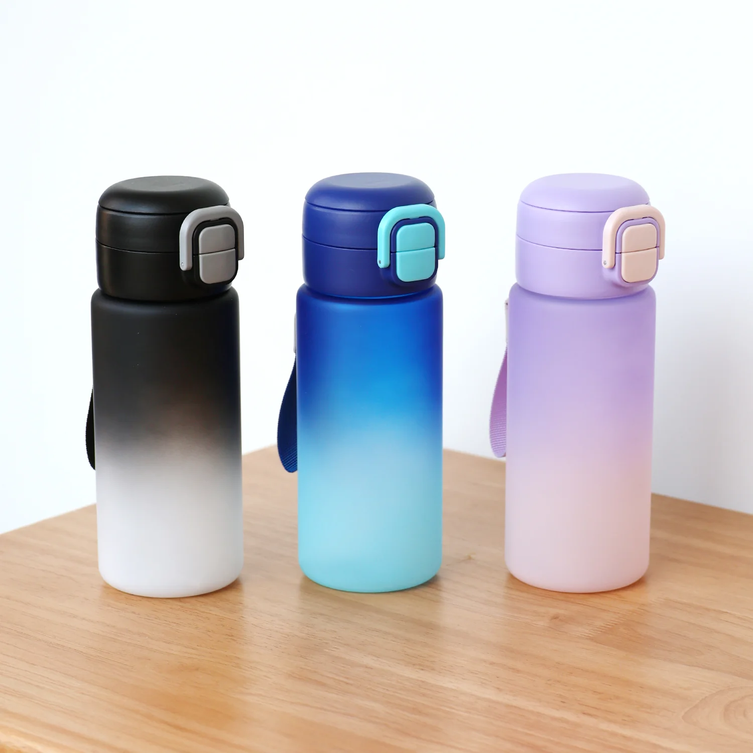 Botellas compactas degradadas con tapa abatible